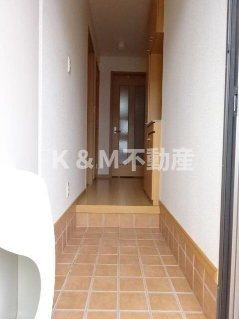 ロックガーデン森Ｂの玄関| 