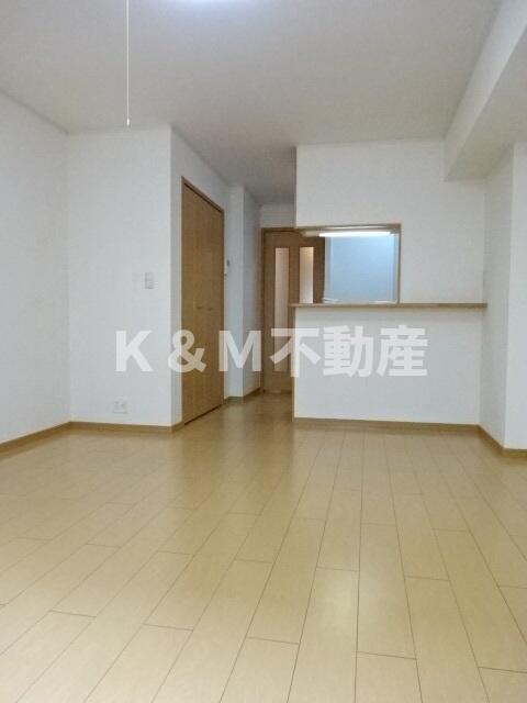 ロックガーデン森Ｂの居間・リビング| 