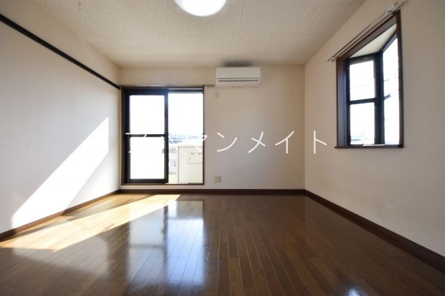 【居間・リビング】 | プチハウス | 使いやすいリビングです