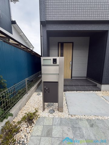 平塚市南金目　新築戸建　全2棟1号棟の玄関
