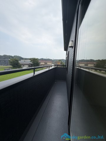 平塚市南金目　新築戸建　全2棟1号棟のバルコニー