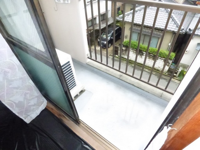 吉マンションのバルコニー|-