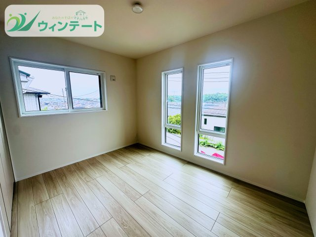 タマタウン牛久南の洋室|家具を配置しても広さにゆとりがあり、レイアウトしやすい洋室。インテリアを楽しみながら暮らせます。