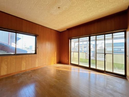 売中古戸建　中央区安松町の洋室
