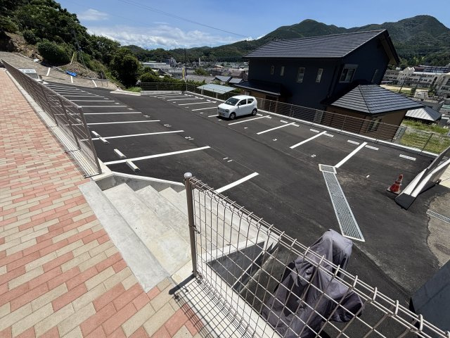 エアリア多良見中里の駐車場