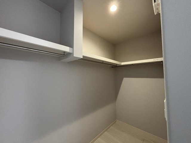 川中島町原 新築建売１号棟の収納