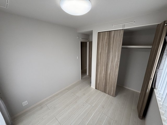 川中島町原 新築建売１号棟の洋室