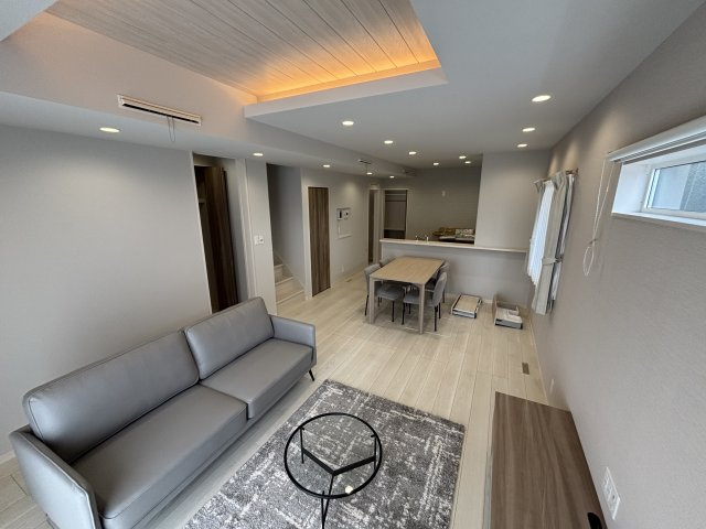 川中島町原 新築建売１号棟の居間・リビング