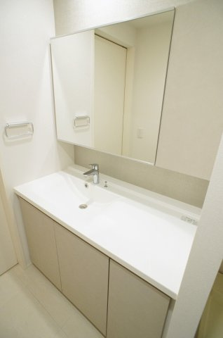 プライムメゾン両国の独立洗面台