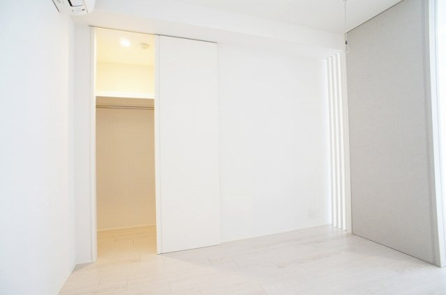 プライムメゾン両国の洋室