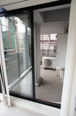 プライムメゾン両国のバルコニー