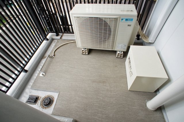 プライムメゾン両国のバルコニー