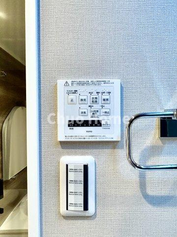 ランジュ2000大島の内装|【浴室乾燥機】暖房・冷風・換気・乾燥が可能です。毎日を快適に過ごせるうれしい機能が揃っています。雨の日の洗濯物も安心です。