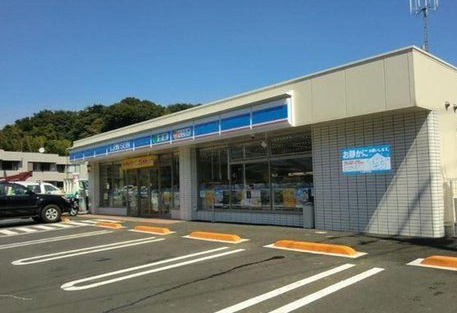 保土ケ谷区上菅田町の周辺|ローソン横浜上菅田町店まで徒歩９分です。コンビニが近所にあるのは心強いですね。