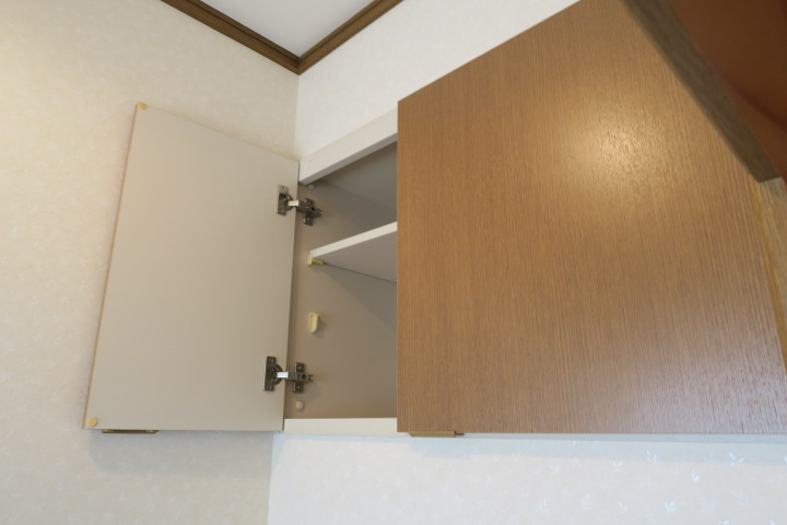 滝寺貸家の収納|トイレ内の収納