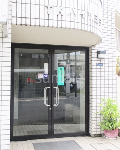 北区王子本町１丁目の賃貸マンションのエントランス|入口です☆彡
