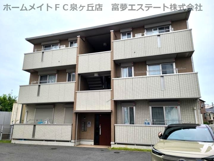 エヴァンタイユ羽衣A棟の外観