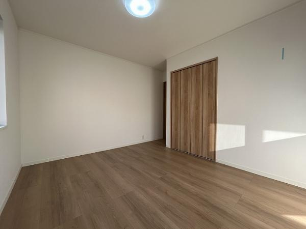 【洋室】 | リフォーム済み中古戸建 | 洋室約6.9帖 
