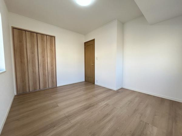 【洋室】 | リフォーム済み中古戸建 | 洋室約6.5帖 
