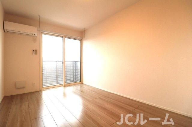 サンリジェール春日新田の居間・リビング