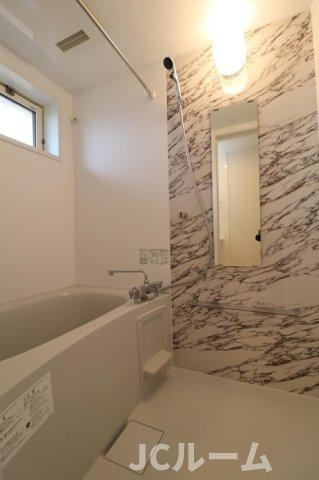 サンリジェール春日新田の浴室