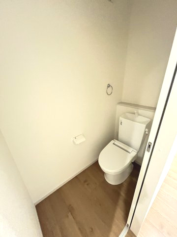 【トイレ】 | 福岡市西区今宿2丁目1期　1号棟（全3棟）【仲介手数料無料・0円】 | 施工例。2階にもトイレです。施工例は完成時と異なる場合があります。