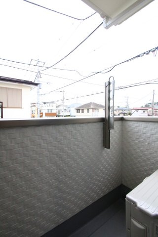 西東京市柳沢１丁目のアパートのバルコニー