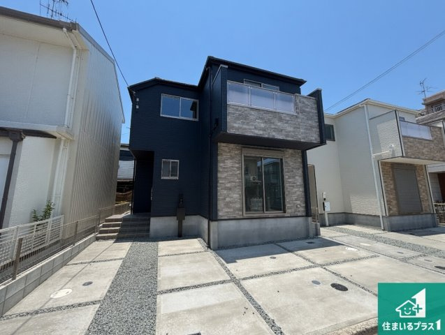 5日(土)6日(日)現地ご見学可能！　交野市松塚　全2邸の外観|安心の10年保証！外観を美しく保ち、雨水で汚れを落とします！気になることがありましたら、お気軽にお問い合わせください！