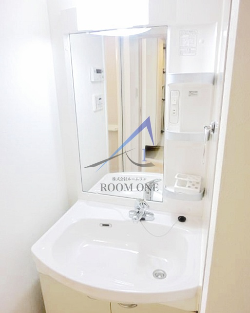 アイル日暮里弐番館・東京山手の洗面所|洗面台です。