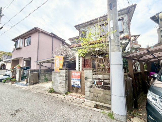安倉北１丁目　建築条件付き土地の外観|物件のことはもちろん、教育施設・スーパー・商業施設・公園・公共機関といった周辺の住環境も車でご案内します。ぜひ現地で暮らしやすさなどイメージしてください！