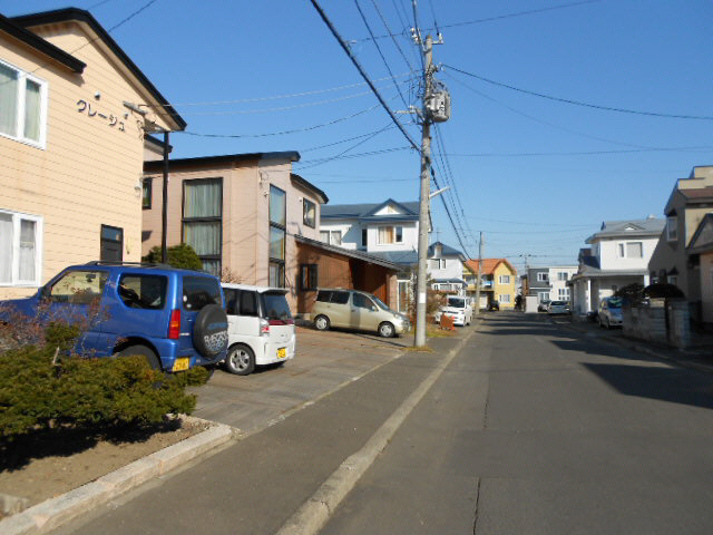 クレージュの周辺