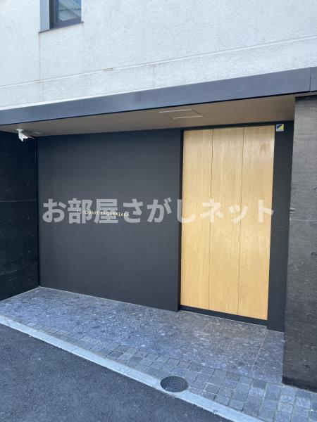 Ｔ’ｓ　ＳＱＵＡＲＥ　ＫＡＧＵＲＡＺＡＫＡ【おとり物件なし】#学生・社会人にオススメ！のエントランス