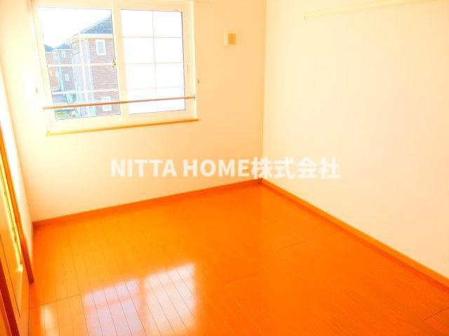 プリマヴェーラ壱番館の子供部屋|フローリングの室内で使いやすいですね！