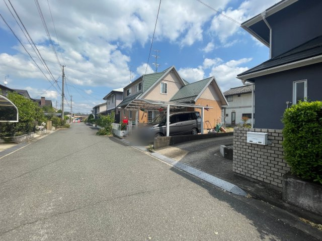 中古戸建・中古住宅　須賀川市向陽町　仁井田小学校・仁井田中学校の前面道路含む現地写真