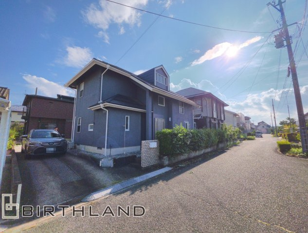 中古戸建・中古住宅　須賀川市向陽町　仁井田小学校・仁井田中学校の前面道路含む現地写真