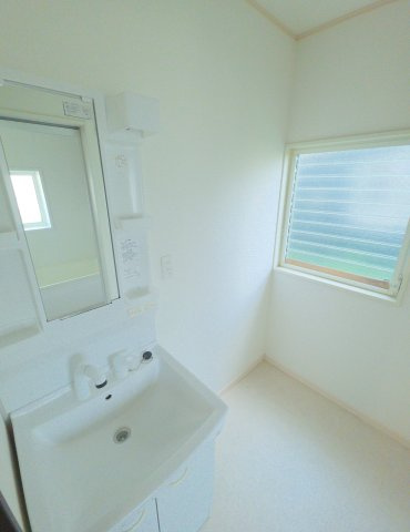 中古戸建・中古住宅　須賀川市向陽町　仁井田小学校・仁井田中学校の独立洗面台