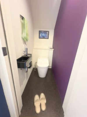 【トイレ】 | 大津区長松戸建 | 1階トイレゆったりとした空間のトイレです