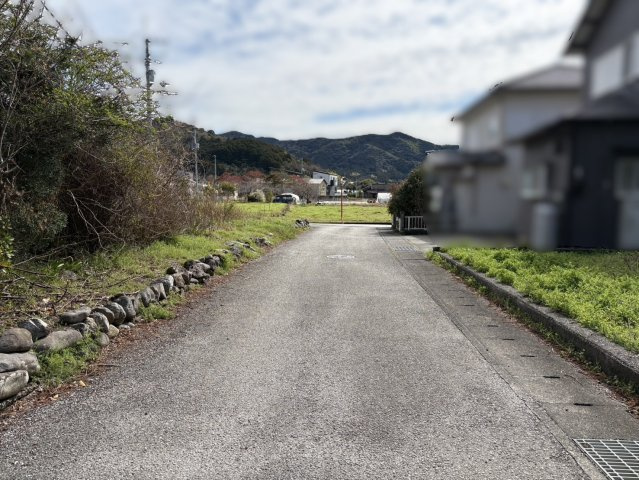 「更地渡し203坪」野市町西佐古　売り土地の前面道路含む現地写真|前面道路です