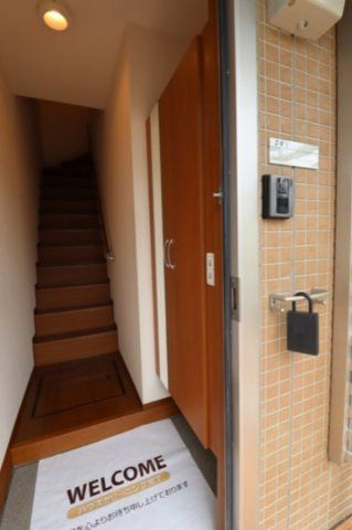ＣＡＰＥ　ＫＡＮＥＫＯ　Ａ棟の玄関
