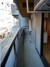 大阪市中央区松屋町の賃貸マンションのバルコニー