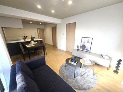 【居間・リビング】 | 朝日プラザ大濠 | 陽当たり良好のお部屋なので居心地が良いお部屋になりそうです☆