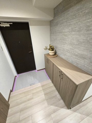 【玄関】 | ライオンズマンション高宮南 | シューズボックス付きなので付きなので玄関をきれいに保てます☆靴が多い方も収納場所には困りません☆