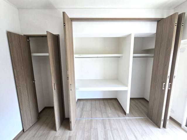 ライオンズマンション高宮南の収納|居室の収納が大きくて使いやすそうです！
季節家電や、お洋服が多い方も安心です♪