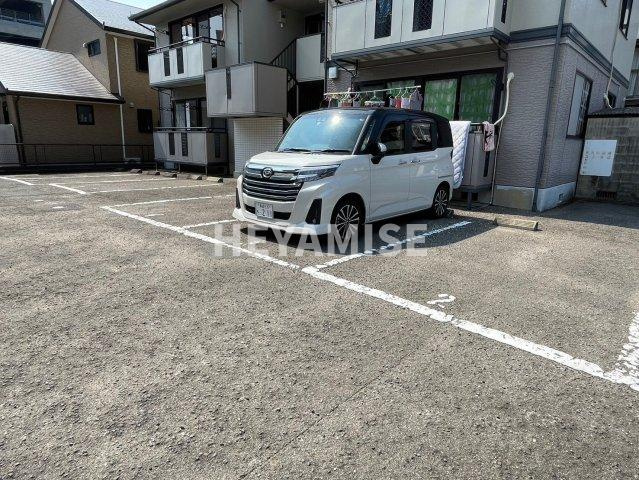 セジュールM A棟の駐車場