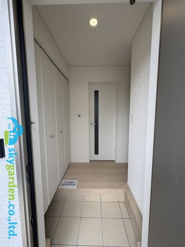茅ヶ崎市中島 第15　新築戸建　全１棟の玄関|シンプルで使いやすい玄関です