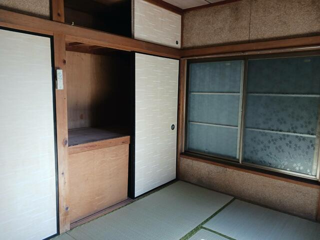 中原１丁目戸建の設備|明るい和室です
