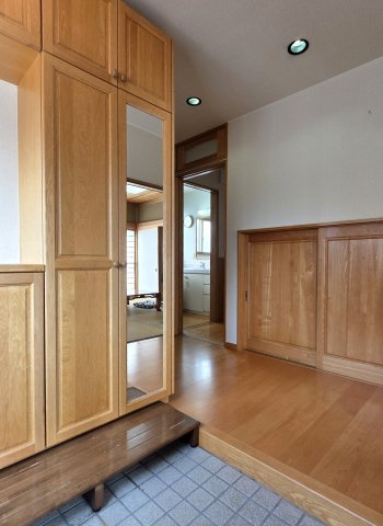 新潟市東区小金町3丁目の玄関