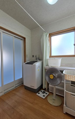 新潟市東区小金町3丁目の洗面所