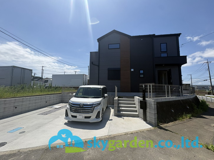 藤沢市大庭５期　新築戸建　全１棟の外観|日照良好　南向きの家
2026年4月16日撮影（建築中）
