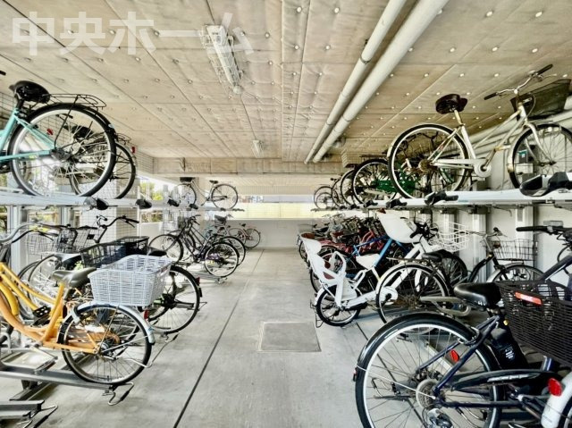 ゼファー北小岩クリアスの駐車場|【自転車置き場】最新の空き状況や費用などの詳細は担当スタッフまでお問い合わせください。